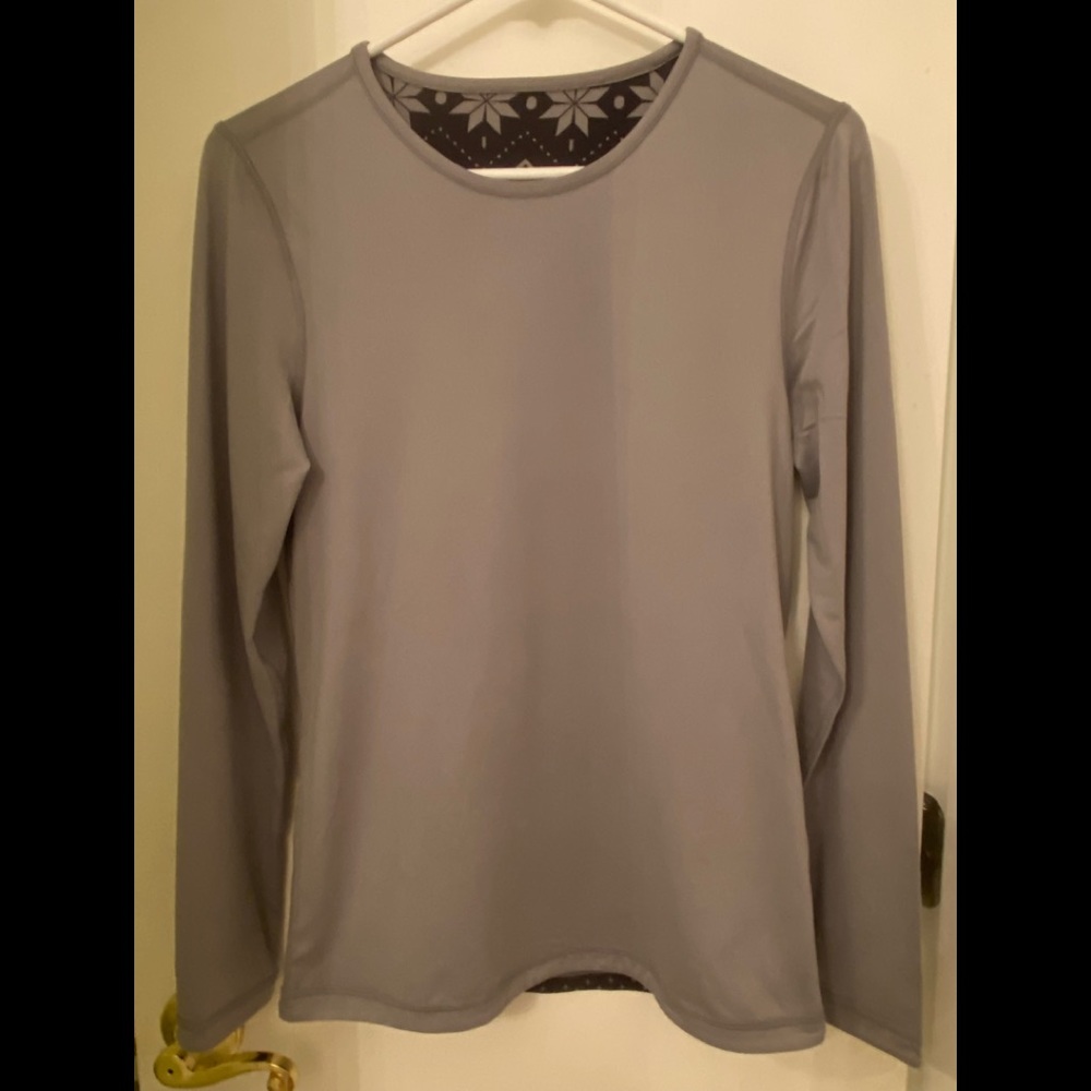 🥶🩶Magellan • gray base layer top • S • NWOT
